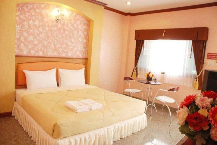 Martina Hotel Surin Luaran gambar