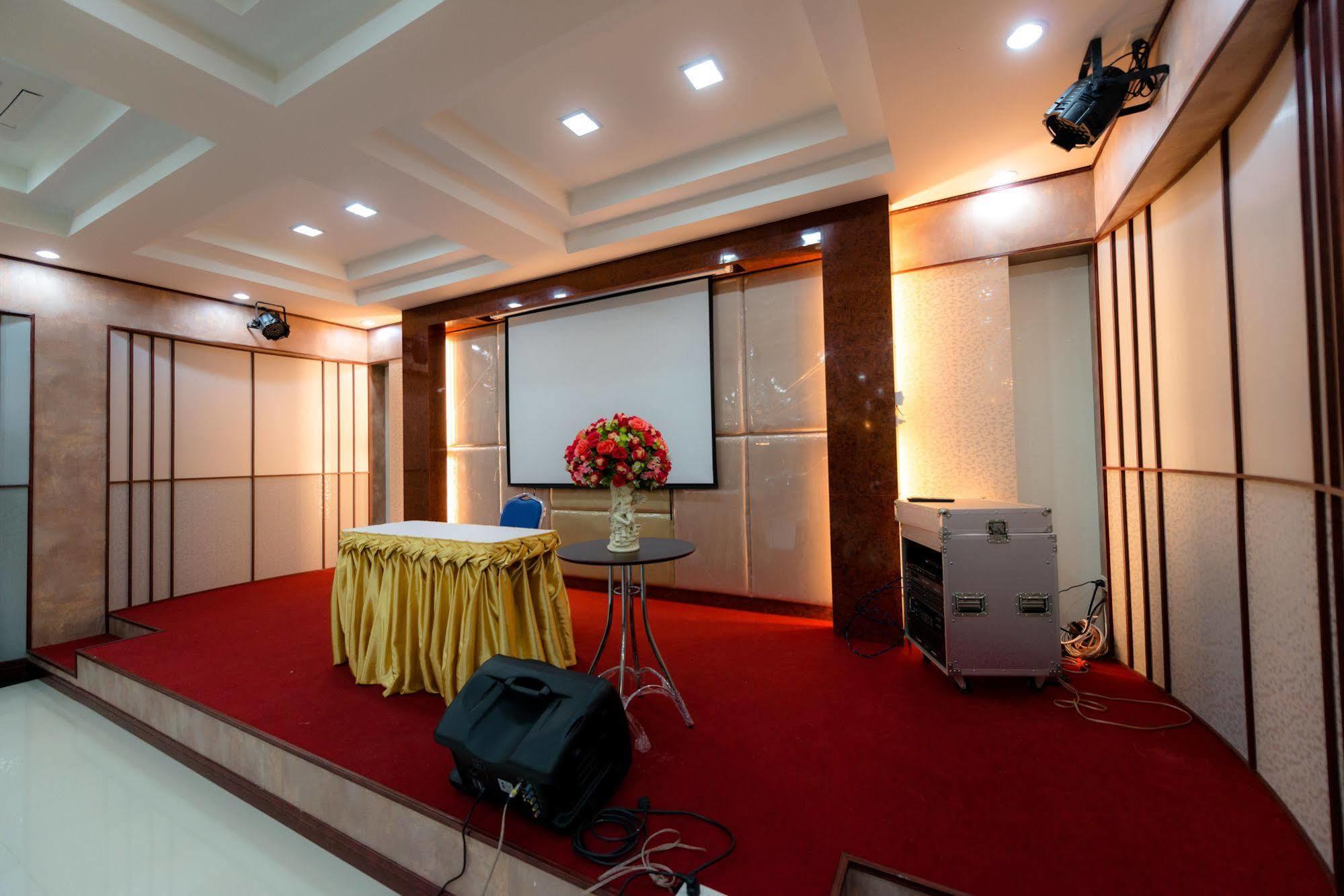 Martina Hotel Surin Luaran gambar
